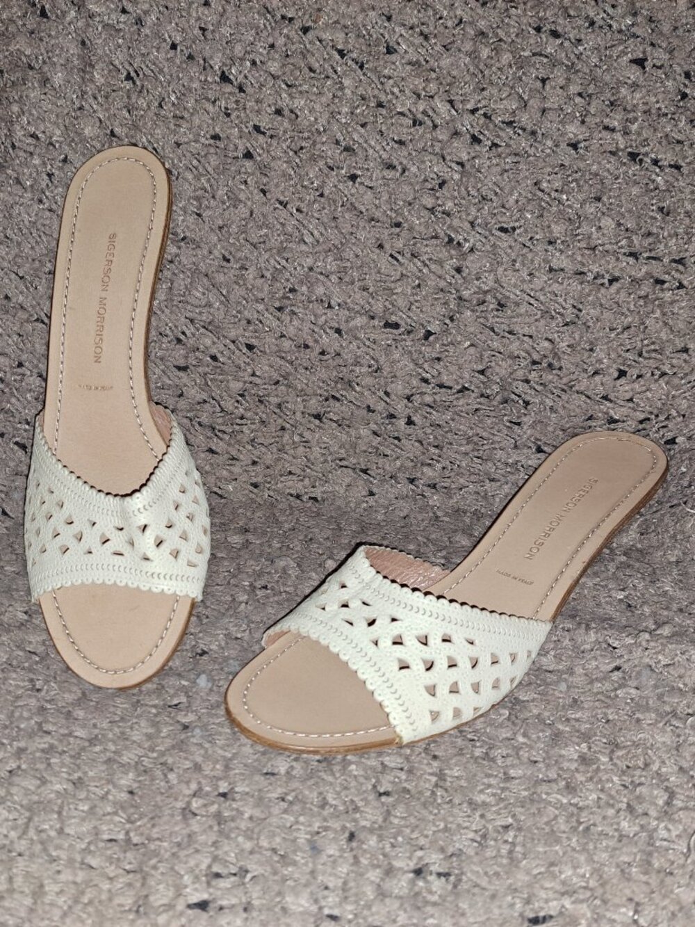 SIGERSON MORRISON-Beige Leather Laser Cut Scalloped Sandals-Sz 11-Near Mint